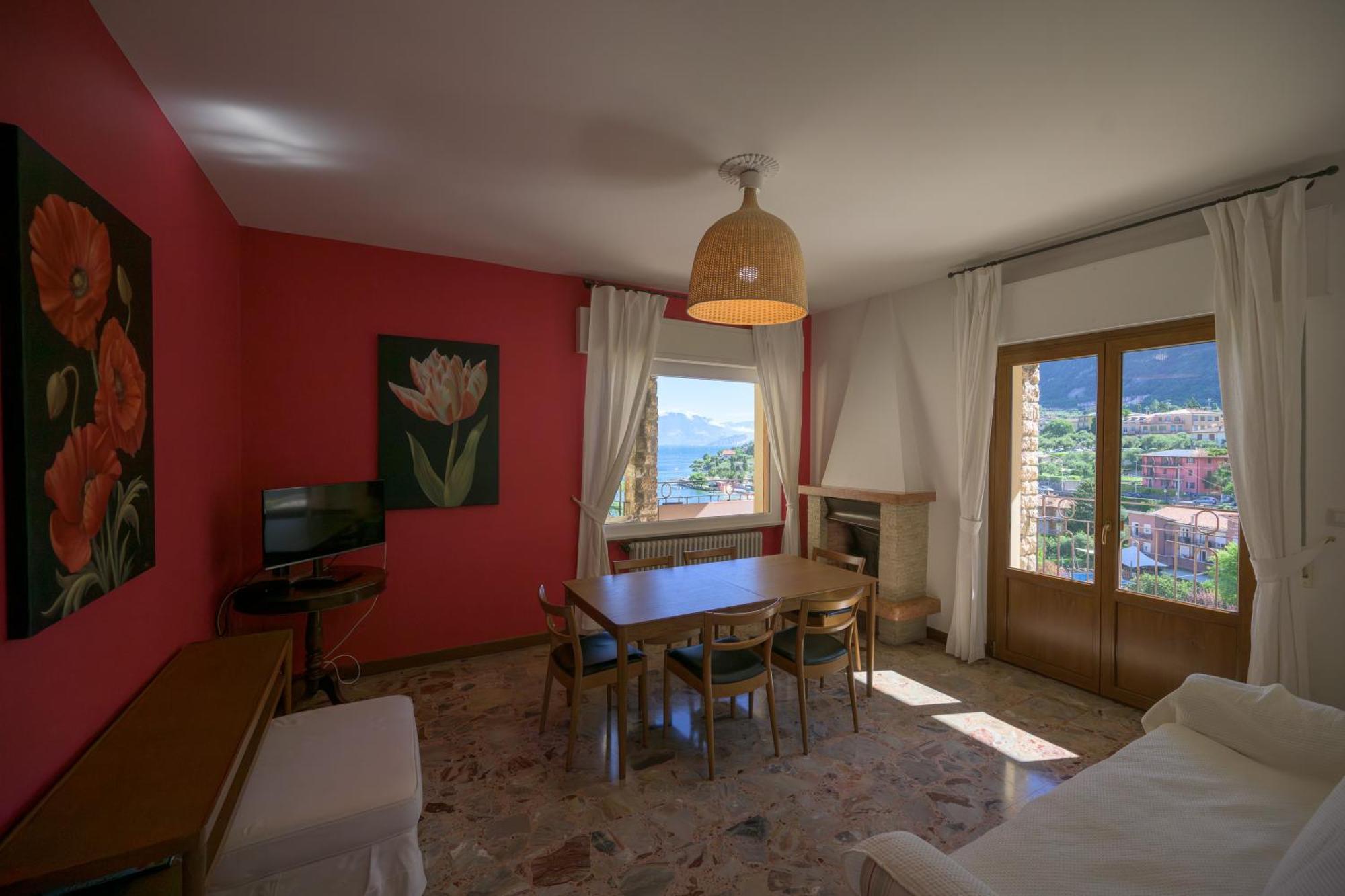 Breathtaking View. Apartment Малчезине Екстериор снимка