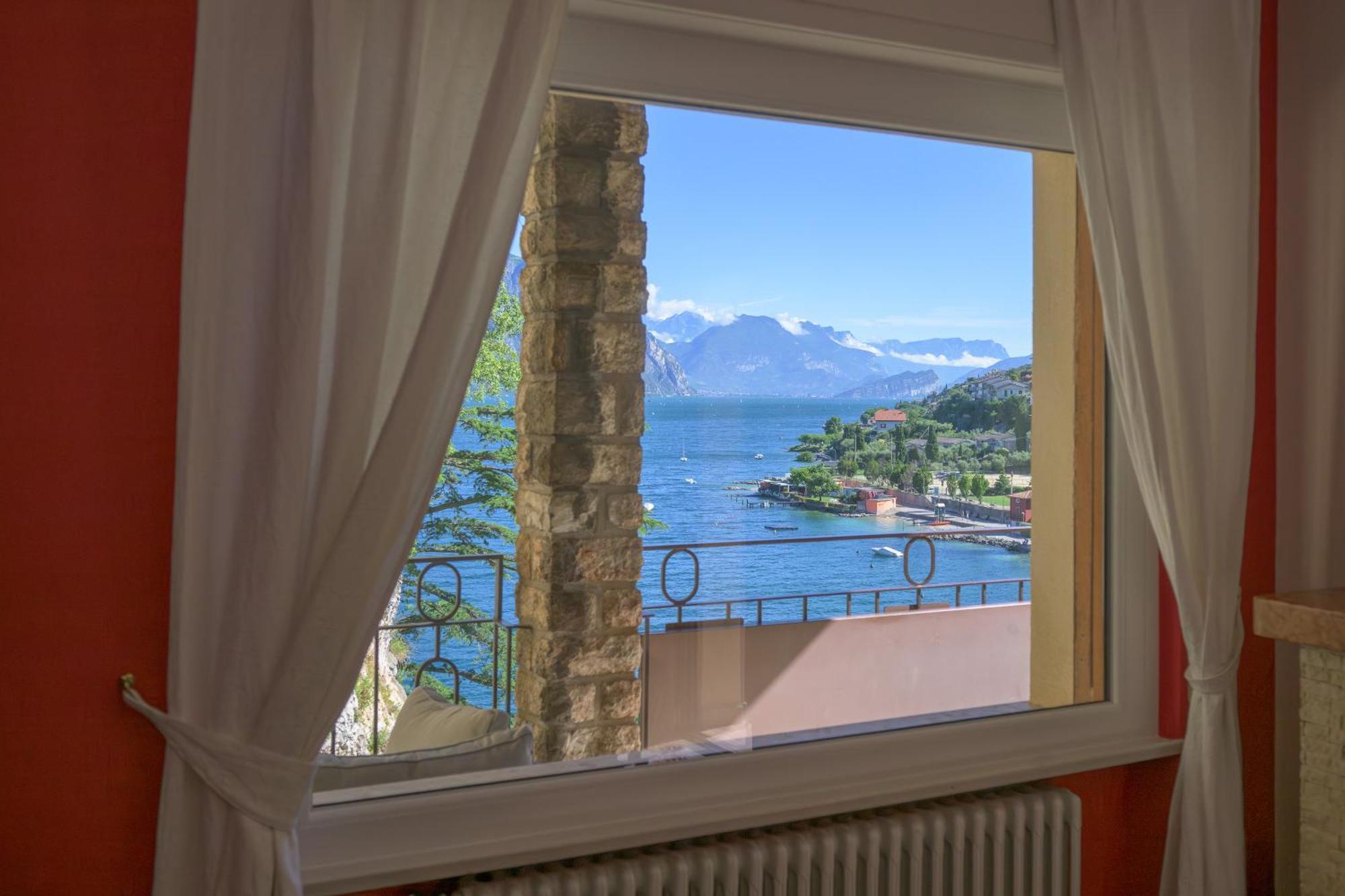 Breathtaking View. Apartment Малчезине Екстериор снимка