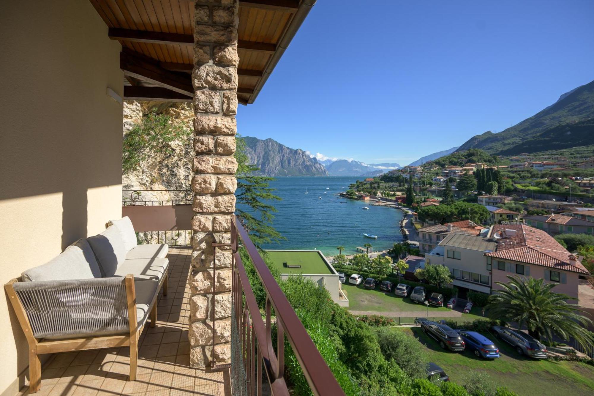 Breathtaking View. Apartment Малчезине Екстериор снимка